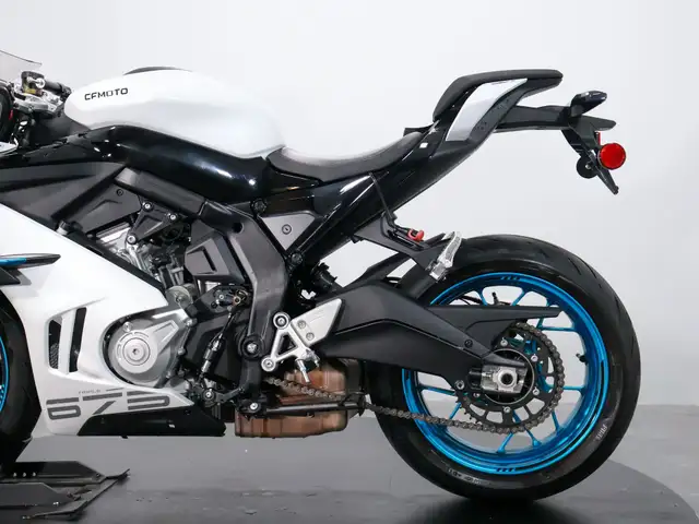 2025 CFMOTO 675SS in Street, Cruisers & Choppers in Kelowna - Image 13