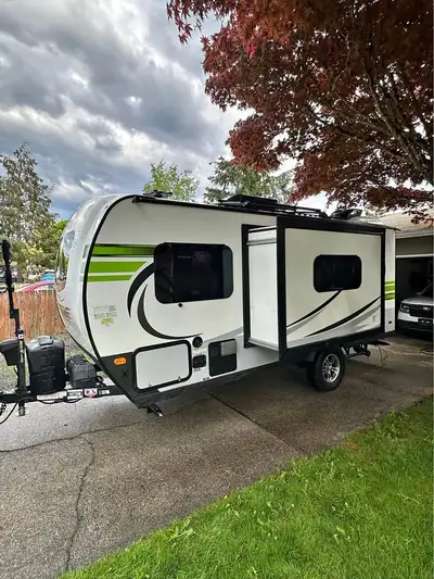 APPLY NOW: https://www.ridecollective.ca/get-pre-approved The 2021 Forest River Flagstaff E-Pro E19F...