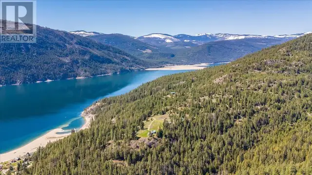 7465 Broadwater Road Castlegar, British Columbia in Houses for Sale in Nelson - Image 14