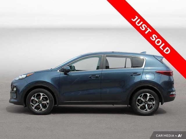 2022 Kia Sportage LX | Fwd | One Owner | Clean Carfax in Cars & Trucks in Hamilton - Image 2
