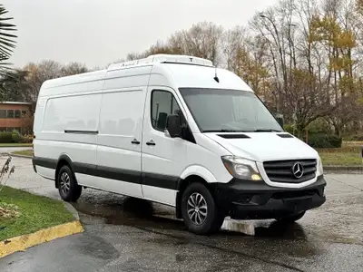 Abenante Motor Group (SK) 2016 Mercedes-Benz Sprinter 2500 Cargo Van ThermoKing Reefer Cruise Contro...