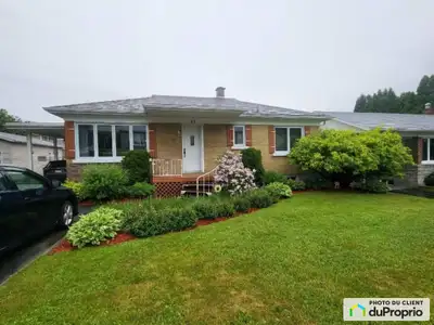 Coup de coeur assuré ! Grande maison au cachet particulier, entièrement aménagée et rénovée, convivi...