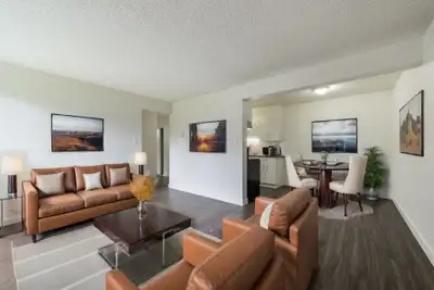 Located in North Edmonton, Riverview Plaza is the perfect family-friendly rental with an abundance o...