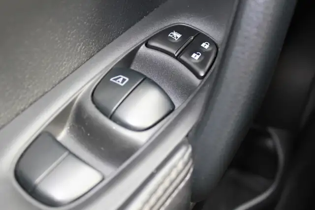 2021 Nissan Qashqai FWD S CVT for sale in Cars & Trucks in Comox / Courtenay / Cumberland - Image 17