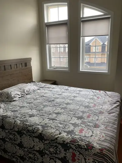 Furnished Room,  Churchill Meadows,   Corner House at Ridgeway a
