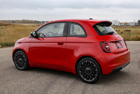 This FIAT 500e has a powerful Electric engine powering this Automatic transmission. QUICK ORDER PACK... (image 1)