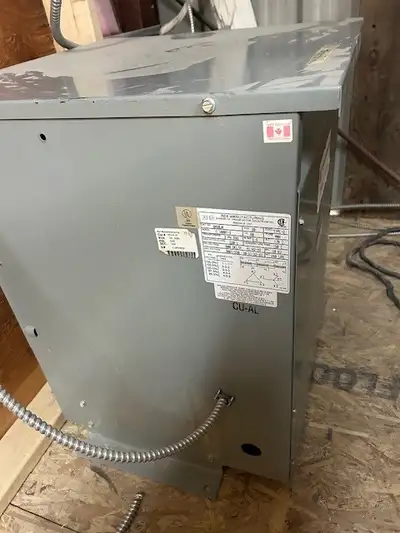 PRIMARY: 600V SECONDARY: 480Y/220 If you have any questions please call or text Sean at 9057168784 _...