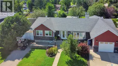 Look no further! This rare bungalow split home not only provides ample space but also features a stu...