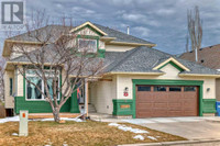 92 Douglas Woods Grove SE Calgary, Alberta