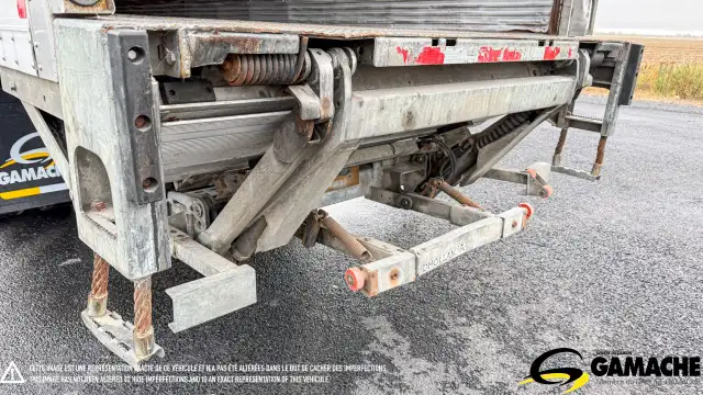 2018 KENWORTH T370 TRUCK DRY BOX VAN WITH TAILGATE in Heavy Trucks in Edmonton - Image 11