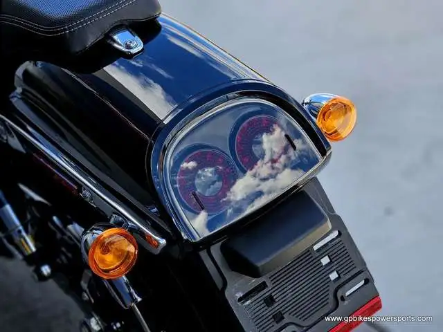 2014 Harley-Davidson FXR Dyna Touring FXDF Fat Bob in Sport Touring in Oshawa / Durham Region - Image 16