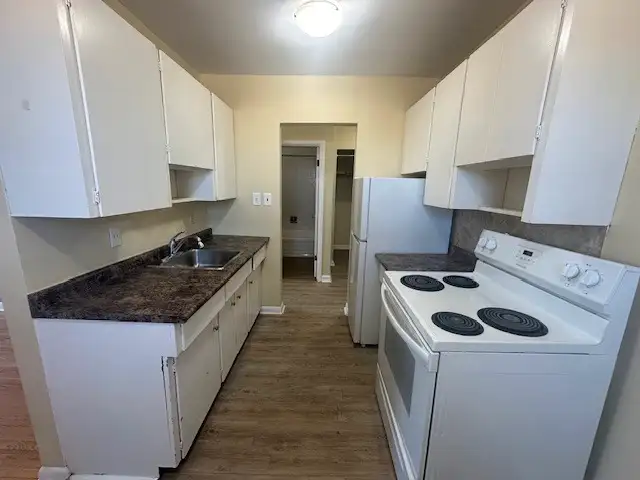 545 Young St - 1 BR - Available July 1st62863327351425124
