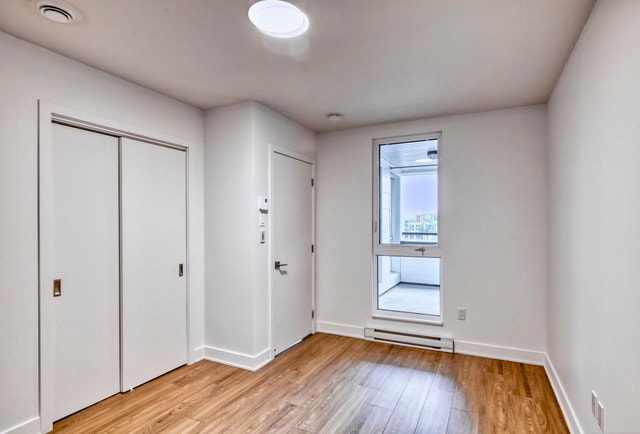 9675 Av. Papineau — photo 2