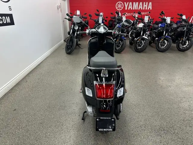 2023 Vespa GTS 300 Nero Convinto - V6354 - -No Payments for 1 Ye in Scooters & Pocket Bikes in Markham / York Region - Image 6