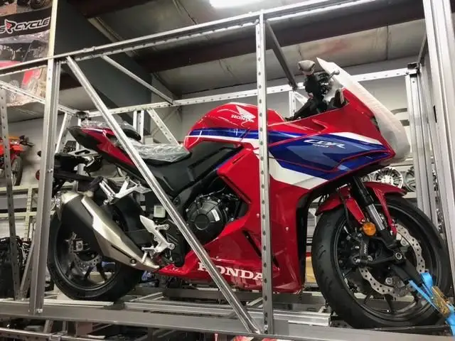 2025 HONDA CBR 500 RAS ABS HRC Red in Sport Bikes in Winnipeg - Image 2