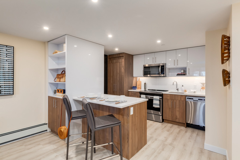 The International - One Bedroom Suites for Rent in Downtown Calg in Long Term Rentals in Calgary