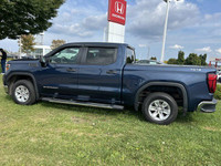 Own this rugged yet refined 2020 GMC Sierra 1500 Crew Cab 4x4, a one-owner vehicle with a pristine a... (image 7)