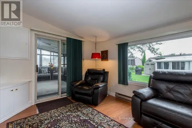 40 CORNER BROOK TRAIL Innisfil, Ontario in Houses for Sale in Barrie - Image 11