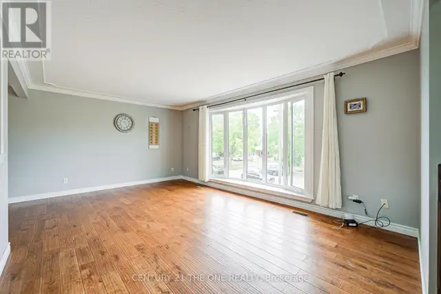 25 CARROL STREET Kitchener, Ontario in Houses for Sale in Kitchener / Waterloo - Image 5