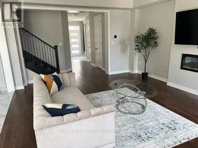 ROOM - 1568 SCARLETT TRAIL Pickering, Ontario in Long Term Rentals in Oshawa / Durham Region - Image 3