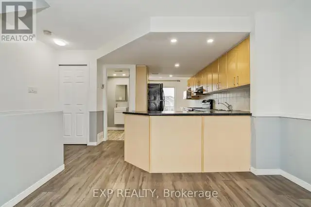 552 LAKERIDGE DRIVE Ottawa, Ontario62864376329858122