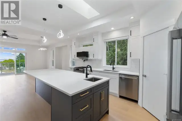 3534 Bonnie Dr Nanaimo, British Columbia62863784157953124