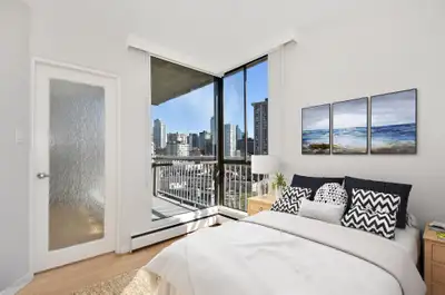 Situated in the West End's vibrant Davie Village, Hendry House offers an outdoor pool, a gym, and st...