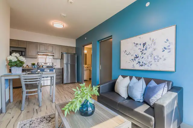 Stylish 1-Bed Plus Den Apartments in Long Term Rentals in Kitchener / Waterloo - Image 8