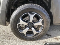 Clean Carfax | One Owner | Like NEW and ULTRA LOW MILEAGE! The 2022 Jeep Renegade Trailhawk in stunn... (image 9)