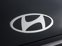 ... Engine: Smartstream Hybrid 2.0L GDI DOHC L/100Km City: 5.3 L/100Km Hwy: 4.6 Safety Equipment Ele... (image 8)