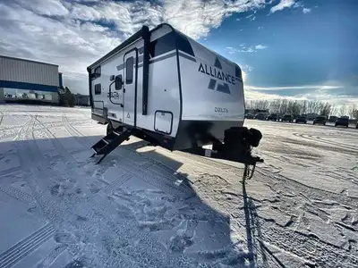 Family-Friendly Lightweight Trailer with Double Bunks, Solar Power & MORE! 2026 Alliance RV Delta BH...