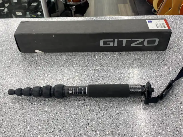 Gitzo GM2561T Carbon 6X Monopod in Cameras & Camcorders in City of Toronto - Image 2