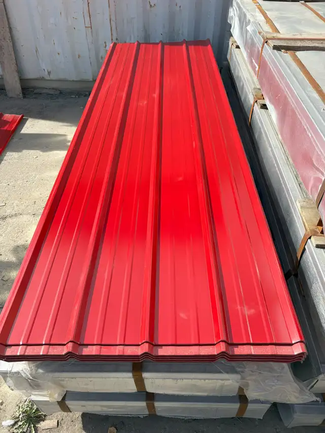 NEW 29 GA RED STEEL SIDING SHEET in Roofing in Medicine Hat - Image 5