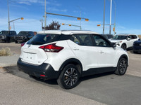 2019 NISSAN KICKS SV - FRONT WHEEL DRIVE - NO ACCIDENTS FEATURES INCLUDE - - Cloth Interior - Touch... (image 4)