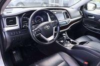 2015 TOYOTA HIGHLANDER XLE LEATHER HEATED SEATS NAVIGATION!  THE FAMILY SUV THAT'S BUILT TO LAST! L... (image 1)
