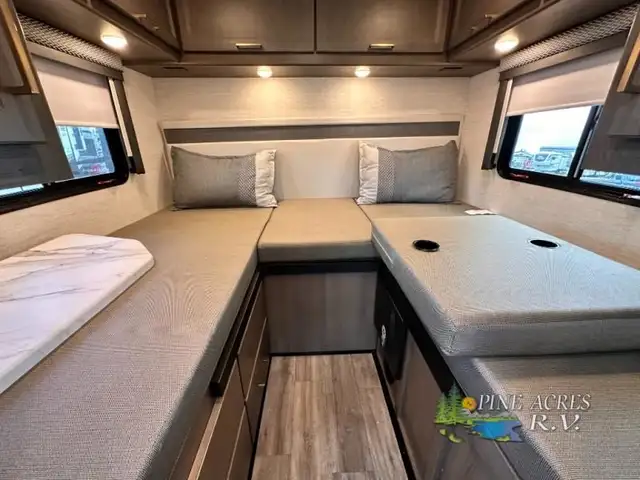 2025 Thor Motor Coach Four Winds Sprinter 24LV - Diesel in RVs & Motorhomes in Moncton - Image 29