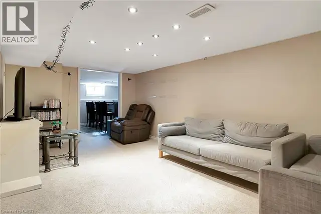 1392 DOON VILLAGE Road Kitchener, Ontario in Houses for Sale in Kitchener / Waterloo - Image 16