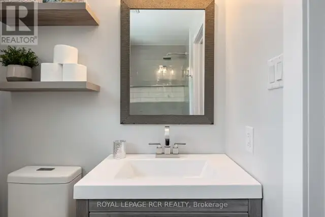 2534 SUNNIDALE ROAD Springwater, Ontario in Houses for Sale in Barrie - Image 28