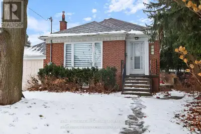 BSMT - 39 LAURELCREST AVENUE Toronto (Clanton Park), Ontario