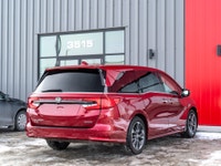 Carget Supercentre is proud to present this 2022 Honda Odyssey Touring! EXTERIOR: RADIANT RED INTERI... (image 5)