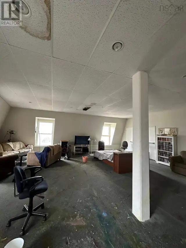30 Water Street Pictou, Nova Scotia in Commercial & Office Space for Sale in Truro - Image 33