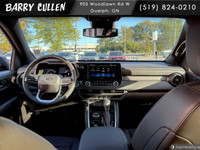 The 2025 Chevrolet Colorado 4WD Trail Boss in striking black, complete with a versatile 4x4 drivetra... (image 7)