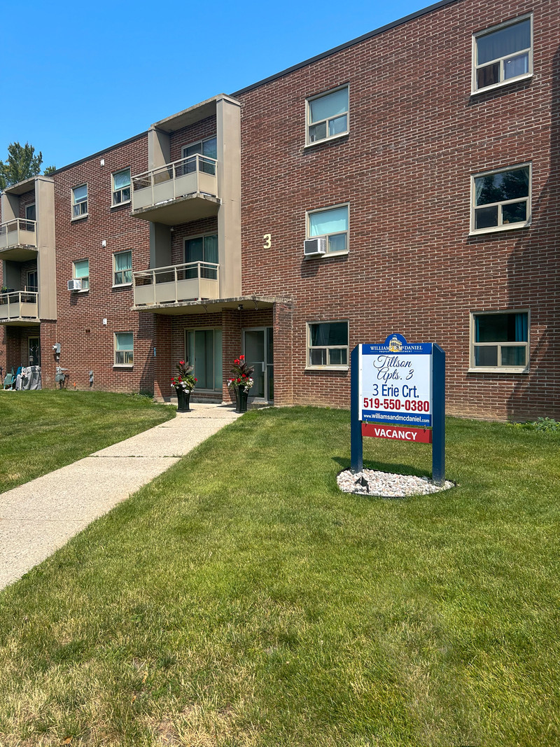 Tillsonburg 2 BR available 3 Erie Court Long Term Rentals