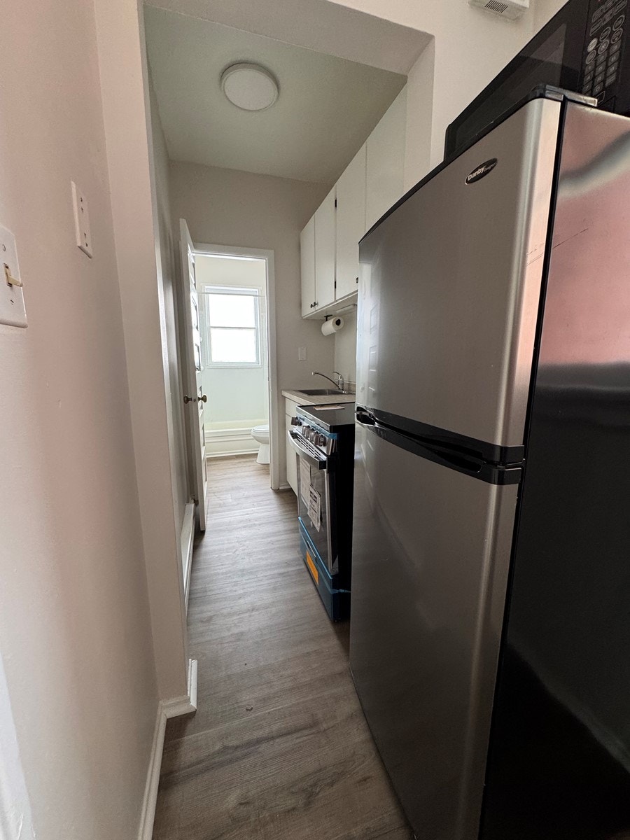 Spacious Bachelor Close to Downtown Kitchener! (Unit 3) 5