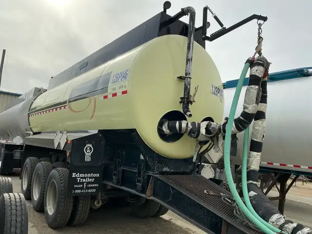 Tank Trailer in Heavy Equipment in St. Albert - Image 3