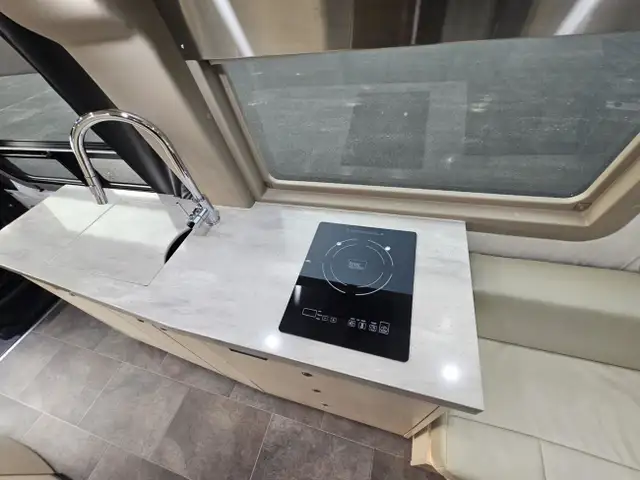 2022 Pleasure Way Pleateau TS in RVs & Motorhomes in Moncton - Image 13