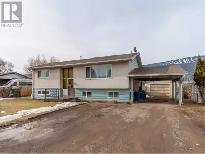 * PREC - Personal Real Estate Corporation. 4 bedroom, 2 bathroom home with a fantastic view of Hudso...