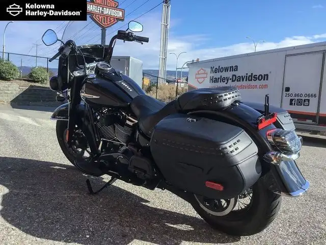 2018 Harley-Davidson FLHC - Softail Heritage Classic in Street, Cruisers & Choppers in Kelowna - Image 22