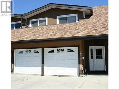 This must-see townhouse in Cedar Village is conveniently located close to the CDC within walking dis...