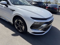 This ONE OWNER ACCIDENT FREE LOW KM Hyundai Sonata TREND comes fully loaded with a responsive and fu... (image 3)